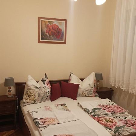 Lazar Apartmanok Heviz Bagian luar foto
